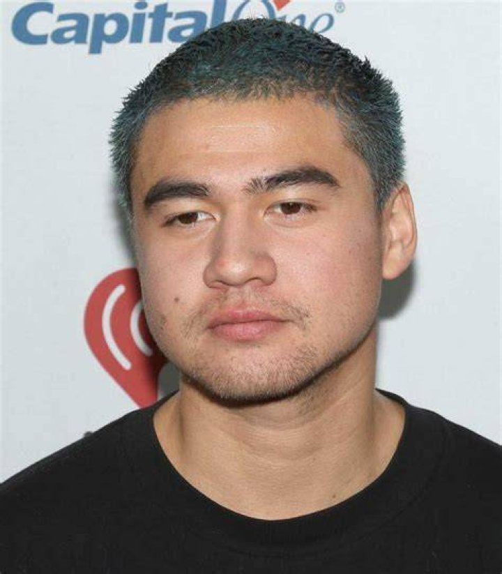 Calum Hood net worth Calum Hood net worth