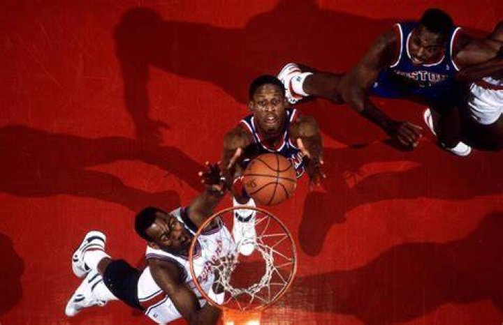Caught her on the rebound like dennis rodman lyrics