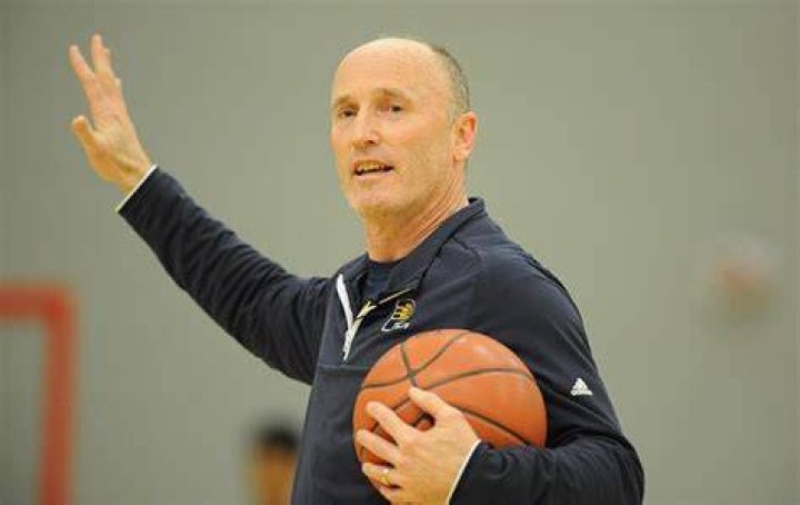 Dan Burke (basketball)