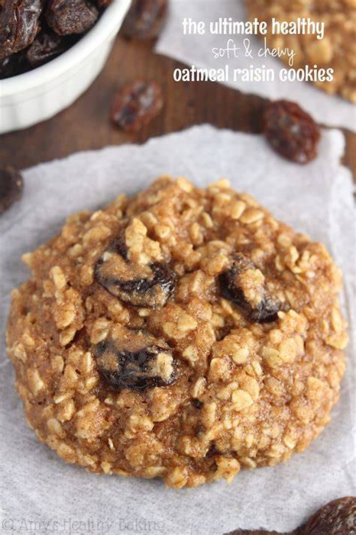Healthy Oatmeal Raisin Cookies