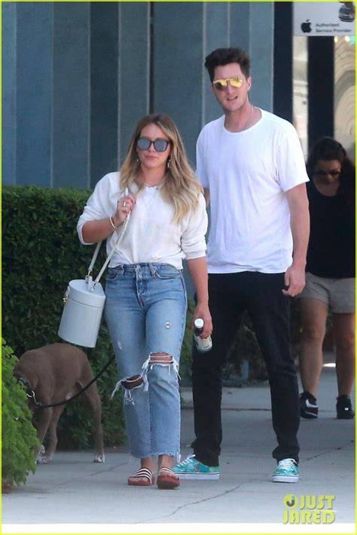 Hilary Duff dating Ely Sandvik yet spending alone time with ex-husband