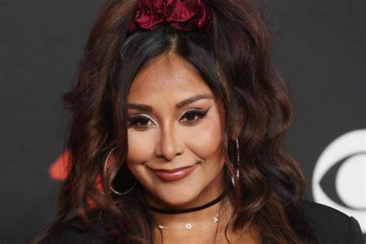 Image of Nicole Snooki Polizzi married life with husband Jionni LaValle