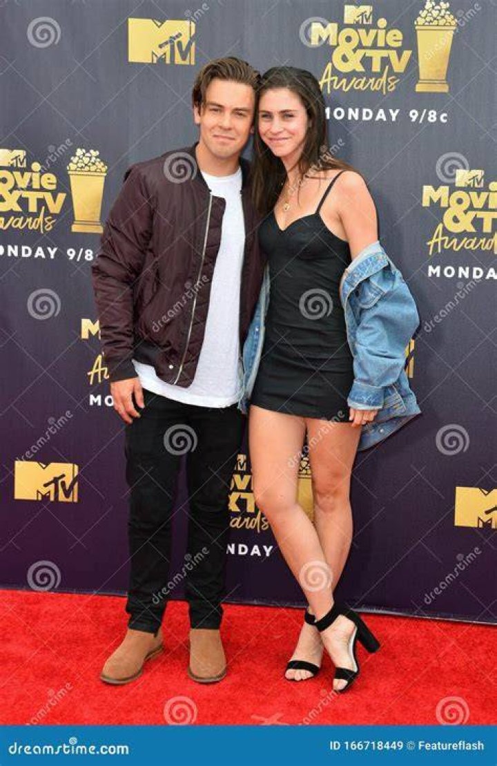 Kelsey Kreppel with Cody Ko Kelsey Kreppel with Cody Ko