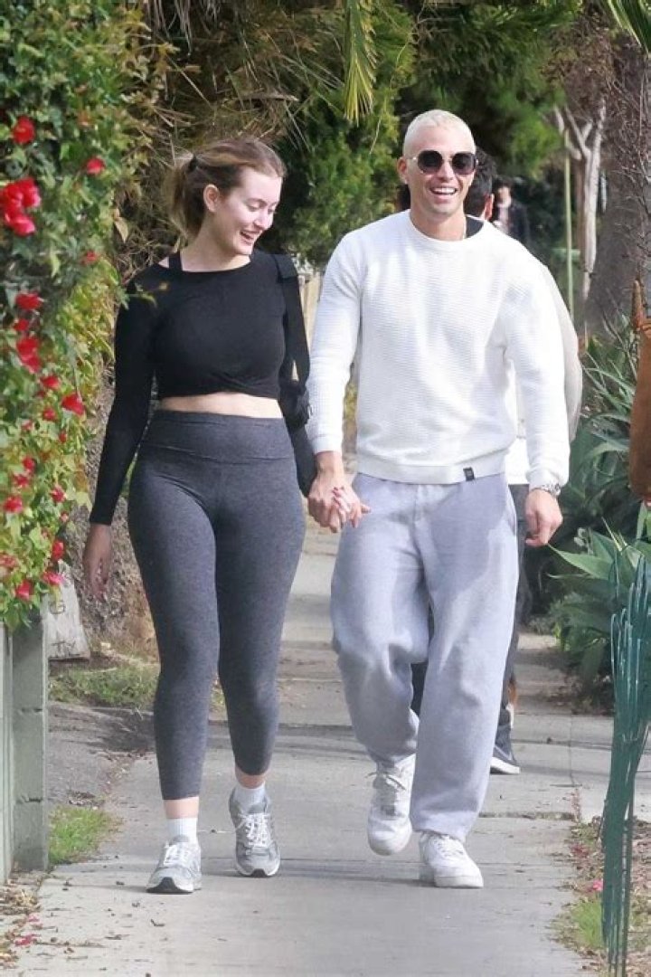 Olivia Macklin dated someone else before