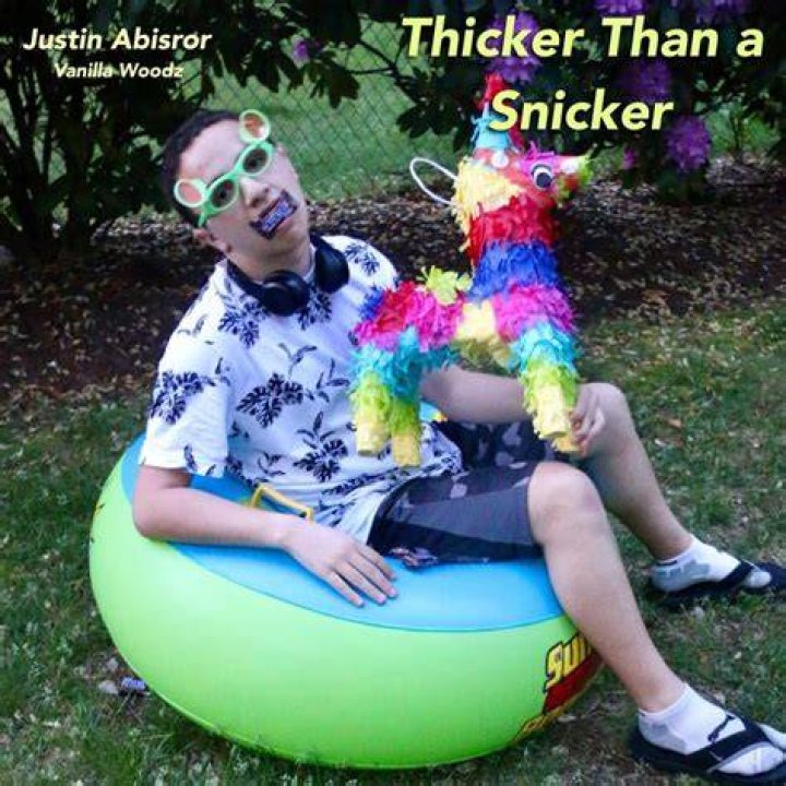 She thicker than a snicker got the whole world lyrics