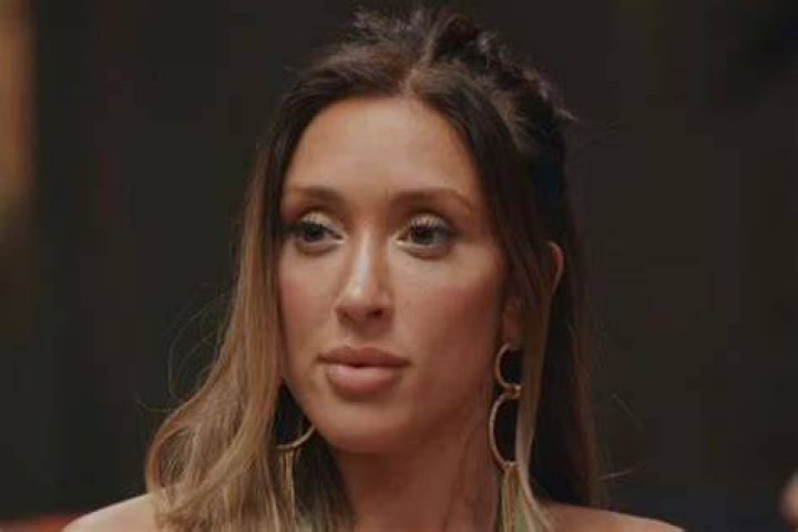 Shona Manderson's Ongoing Battle with Acne and Health Struggles