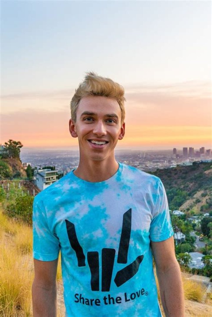 Stephen Sharer Stephen Sharer