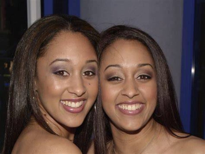 Tia and Tamera Mowry Twins_2